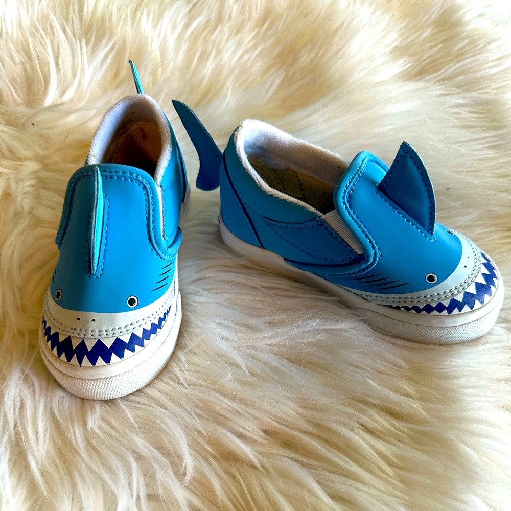 Toddler Vans Shark Slip On Show Size 7